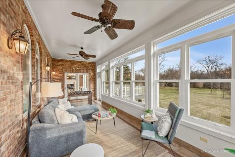 27 West Onwentsia Road Lake Forest IL 60045