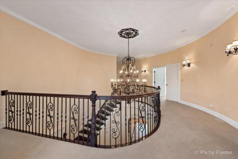 27 West Onwentsia Road Lake Forest IL 60045