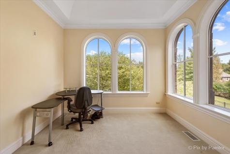 27 West Onwentsia Road Lake Forest IL 60045