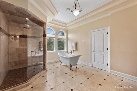 27 West Onwentsia Road Lake Forest IL 60045