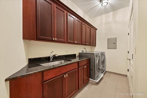 27 West Onwentsia Road Lake Forest IL 60045