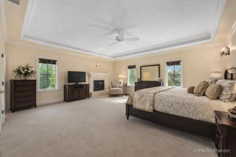 27 West Onwentsia Road Lake Forest IL 60045