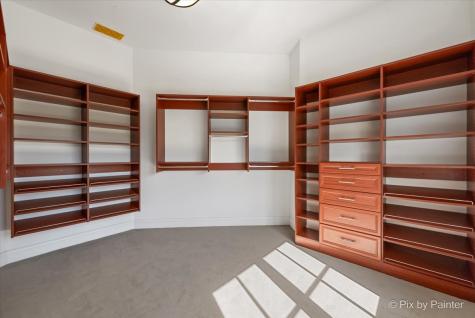 27 West Onwentsia Road Lake Forest IL 60045