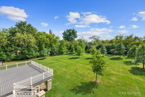 27 West Onwentsia Road Lake Forest IL 60045