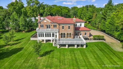 27 West Onwentsia Road Lake Forest IL 60045