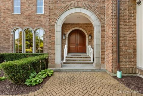 27 West Onwentsia Road Lake Forest IL 60045