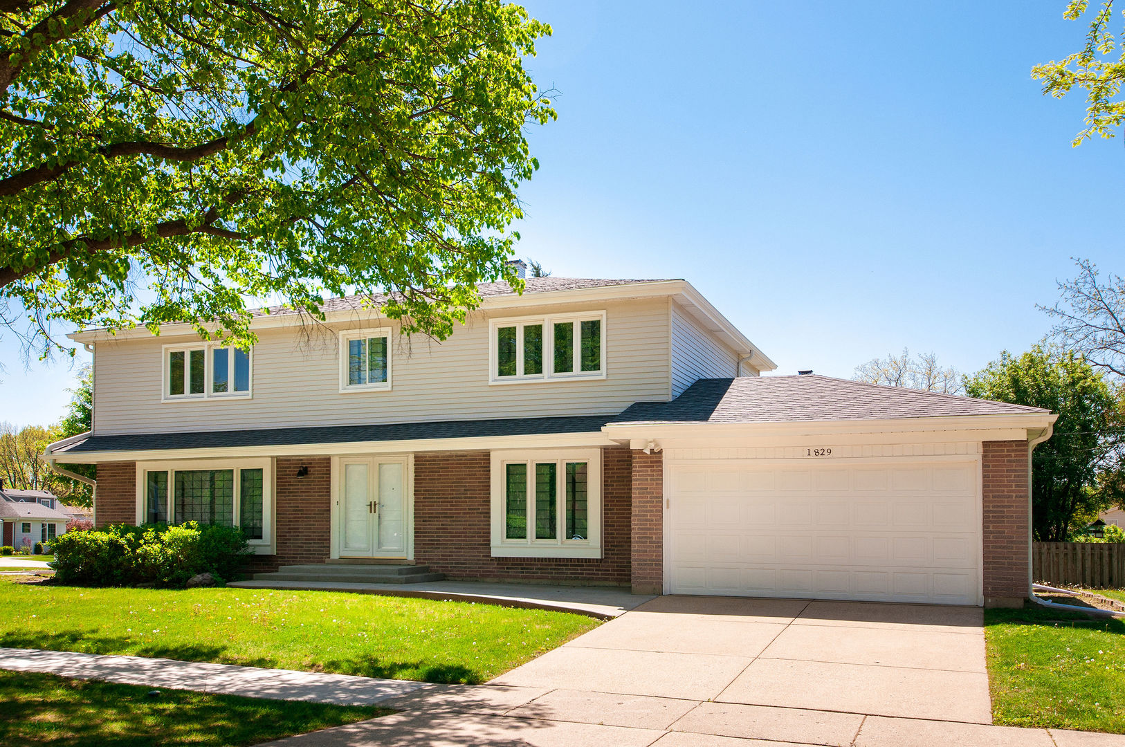 1829 East Bittersweet Lane Mount Prospect IL 60056
