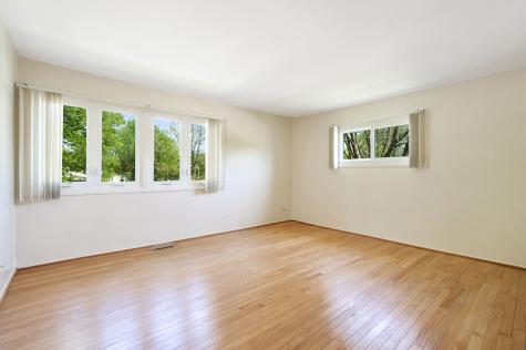 1829 East Bittersweet Lane Mount Prospect IL 60056
