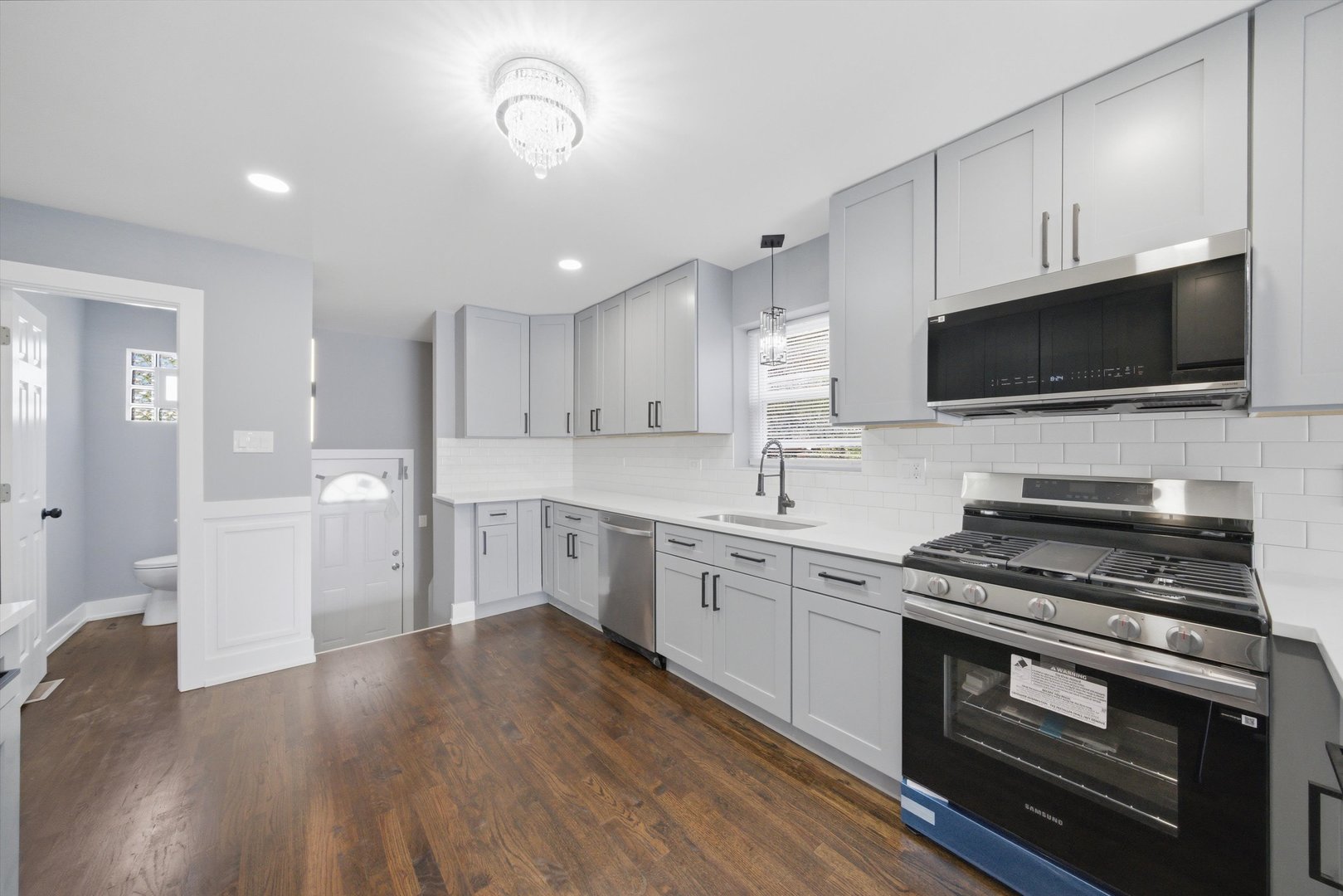 8243 South Wabash Avenue Chicago IL 60619
