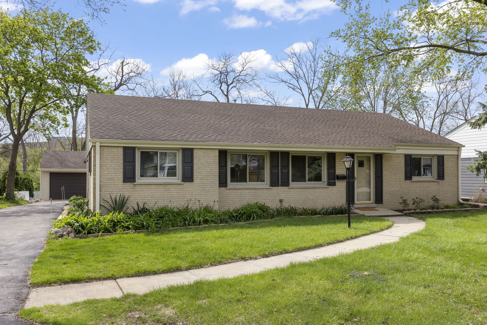 5818 Ridgewood Drive Western Springs IL 60558