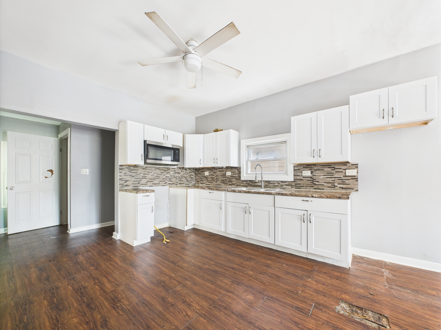 12337 South Wallace Street Chicago IL 60628