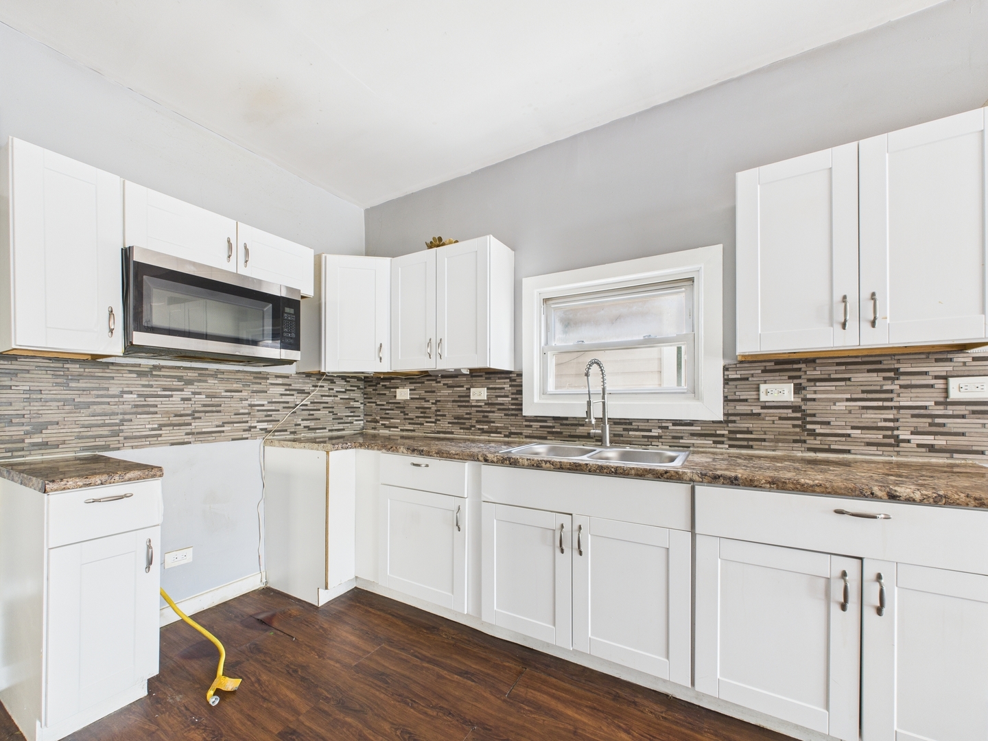 12337 South Wallace Street Chicago IL 60628