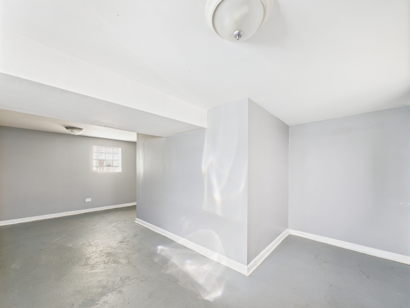 12337 South Wallace Street Chicago IL 60628