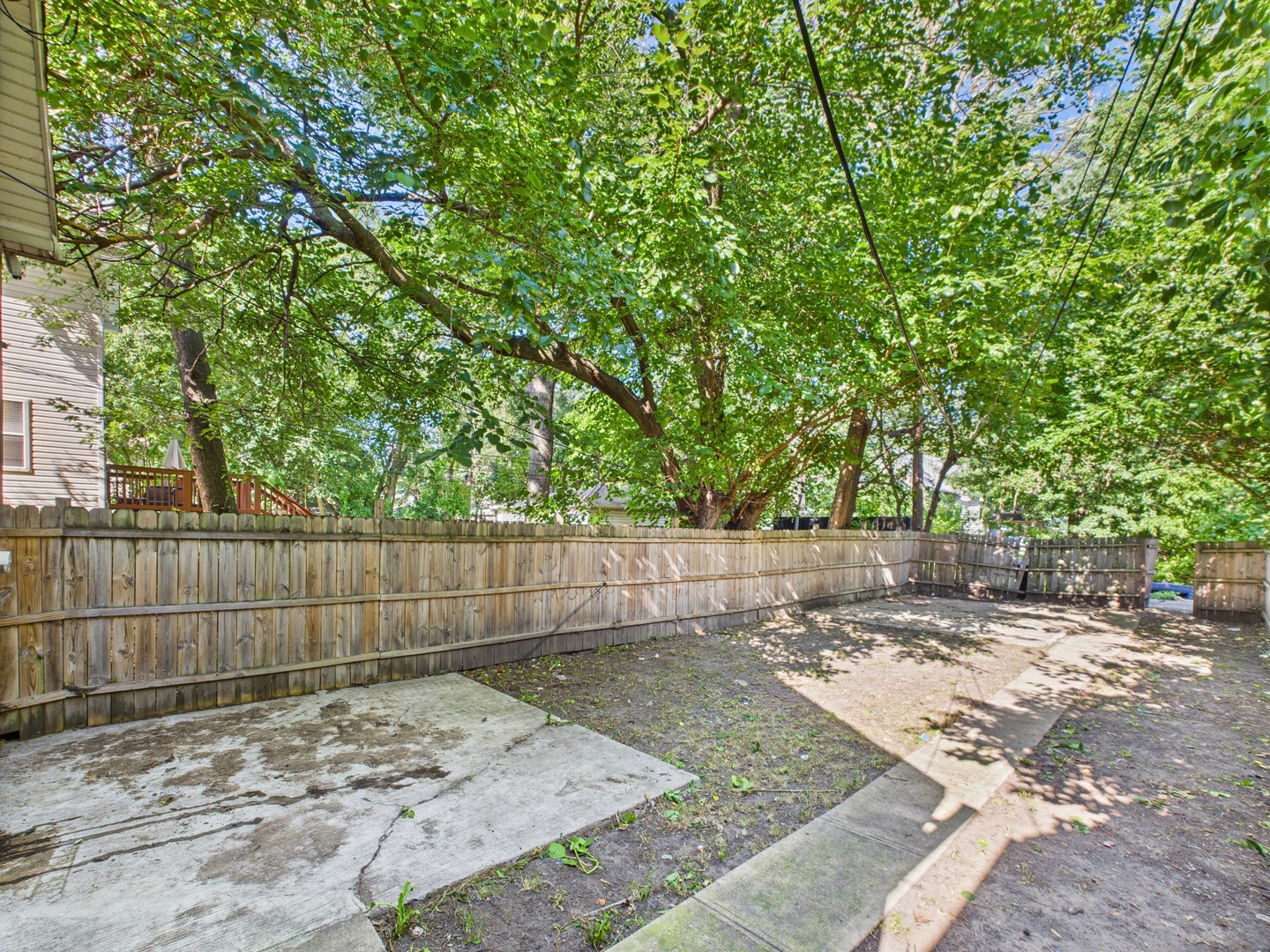 12337 South Wallace Street Chicago IL 60628