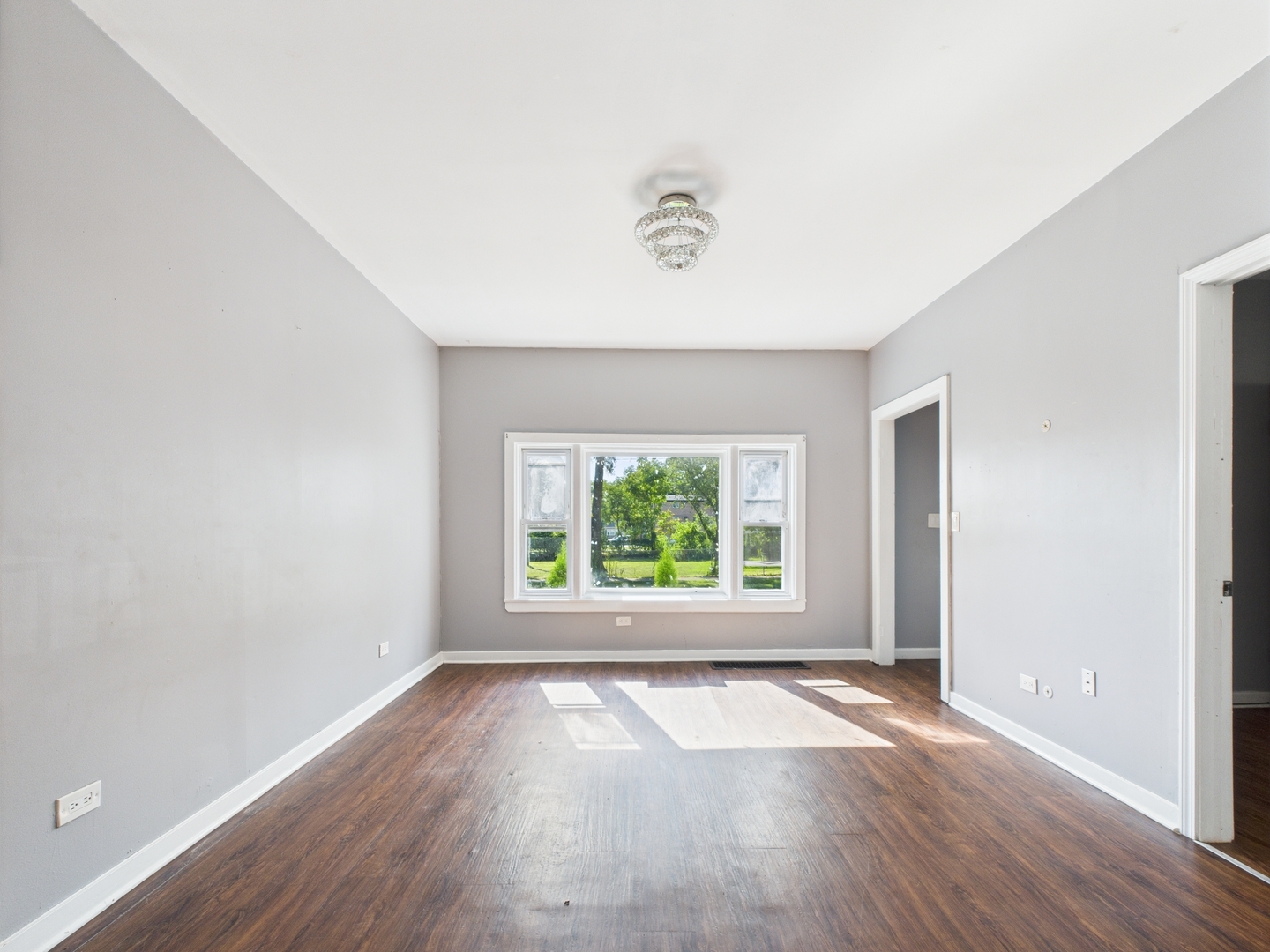 12337 South Wallace Street Chicago IL 60628