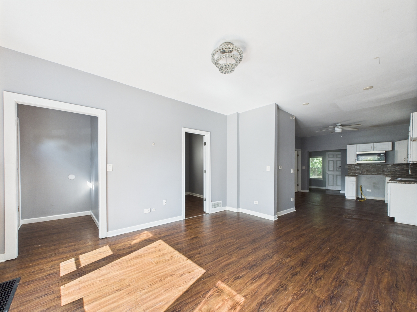 12337 South Wallace Street Chicago IL 60628