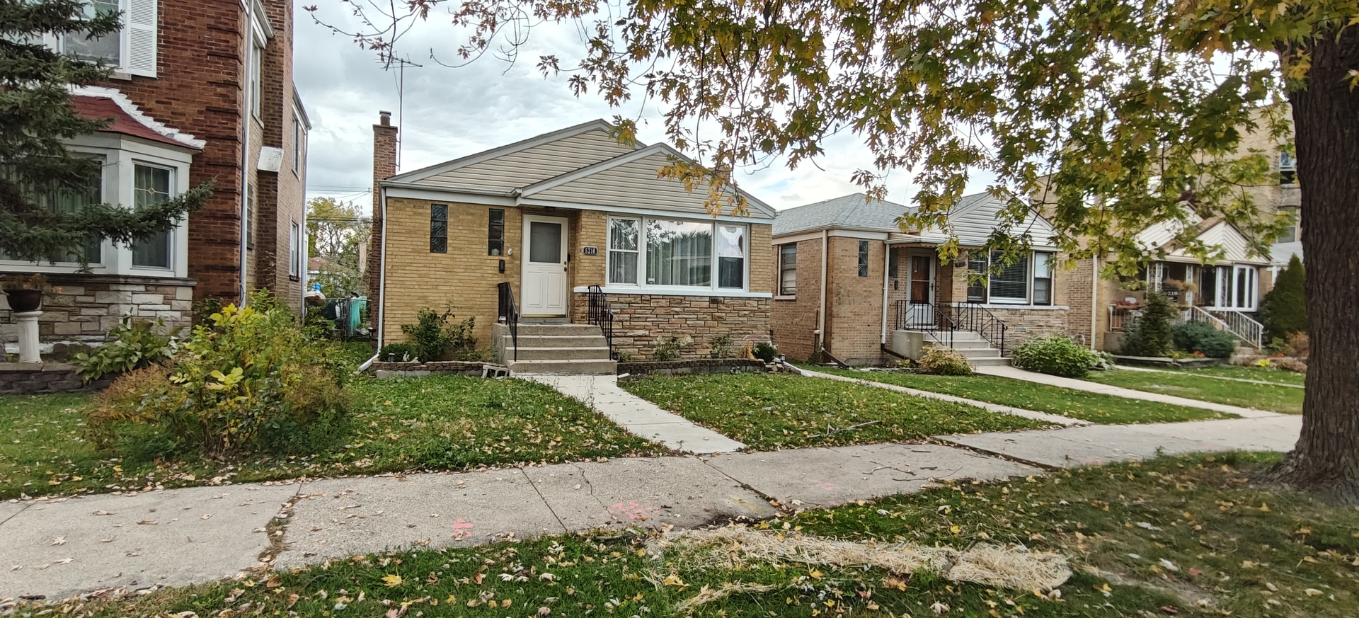 6210 North Albany Avenue Chicago IL 60659