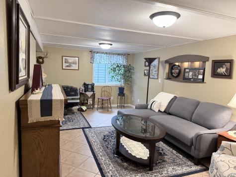 617 South Linn Street Shannon IL 61078