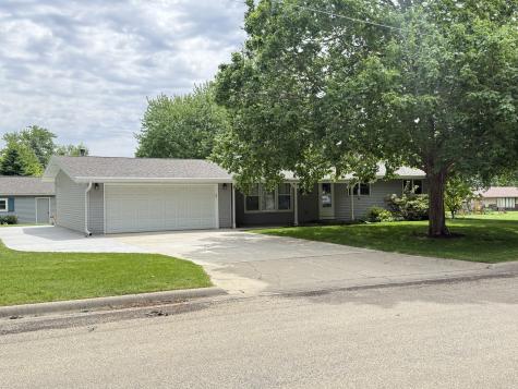 617 South Linn Street Shannon IL 61078
