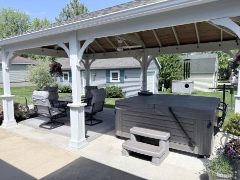 617 South Linn Street Shannon IL 61078