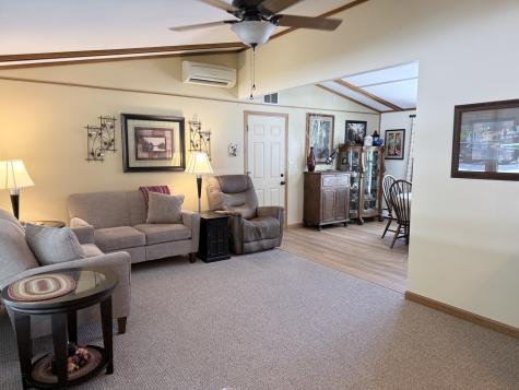 617 South Linn Street Shannon IL 61078