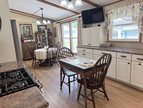 617 South Linn Street Shannon IL 61078