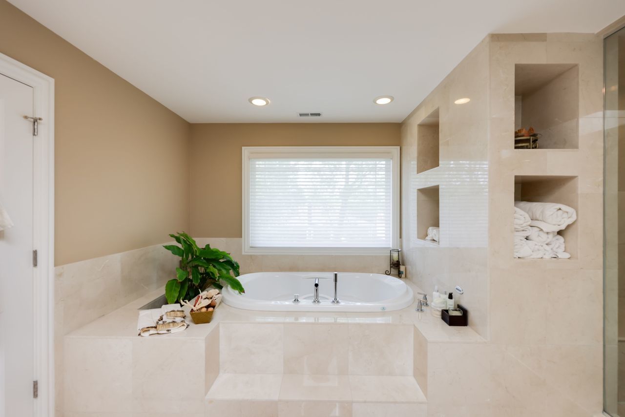 4315 Suffield Court Skokie IL 60076