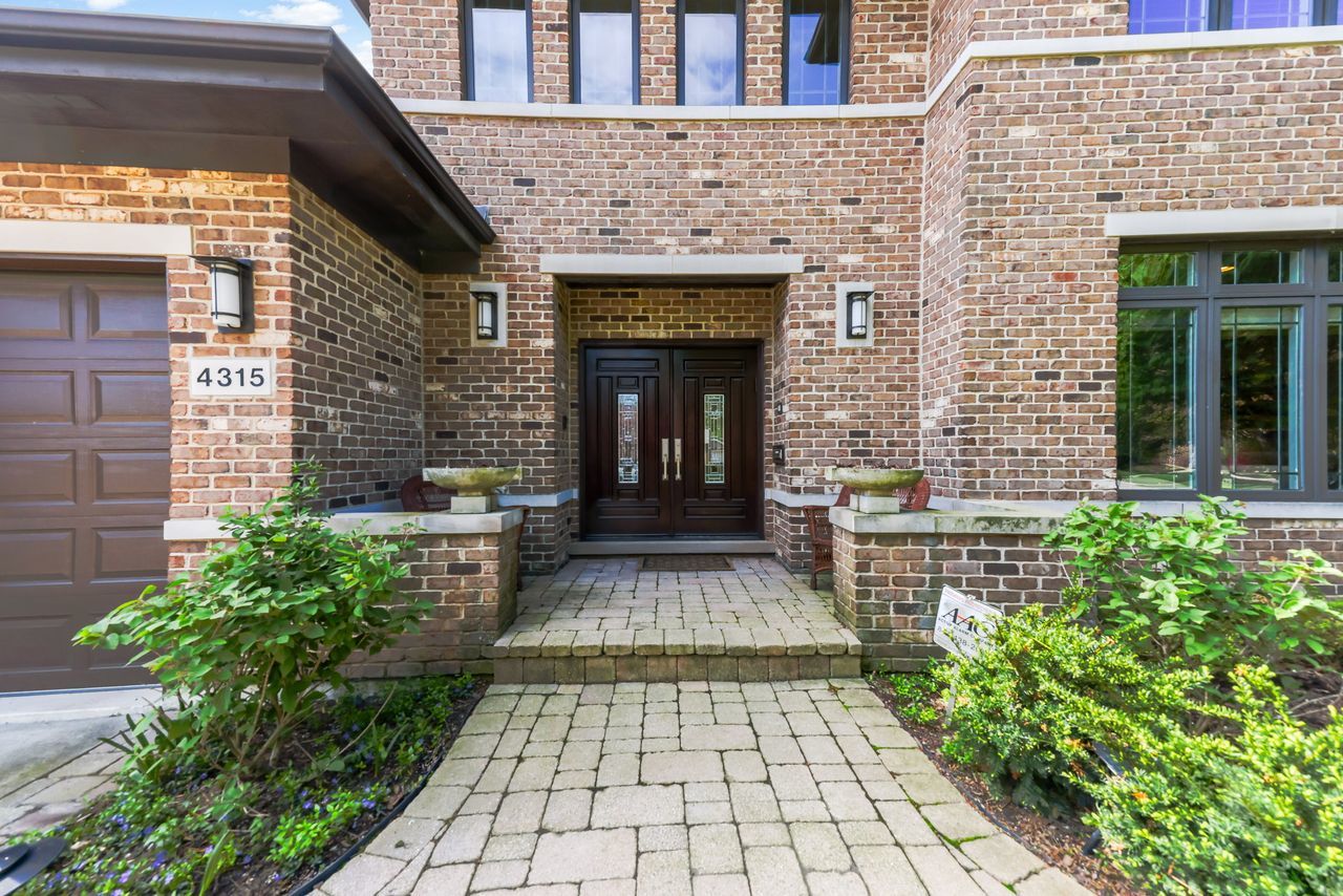 4315 Suffield Court Skokie IL 60076