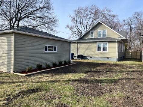 805 Helmholz Avenue Waukegan IL 60085