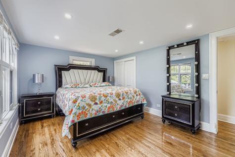 18838 West Hickory Street Mundelein IL 60060