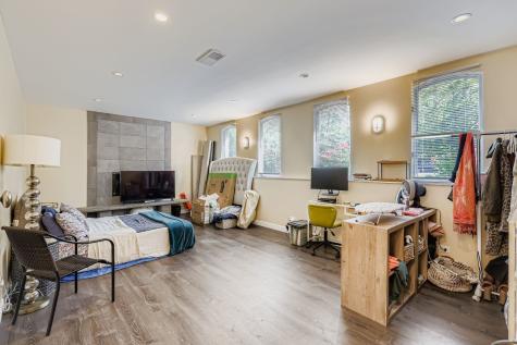 18838 West Hickory Street Mundelein IL 60060