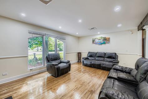 18838 West Hickory Street Mundelein IL 60060