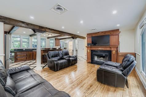 18838 West Hickory Street Mundelein IL 60060