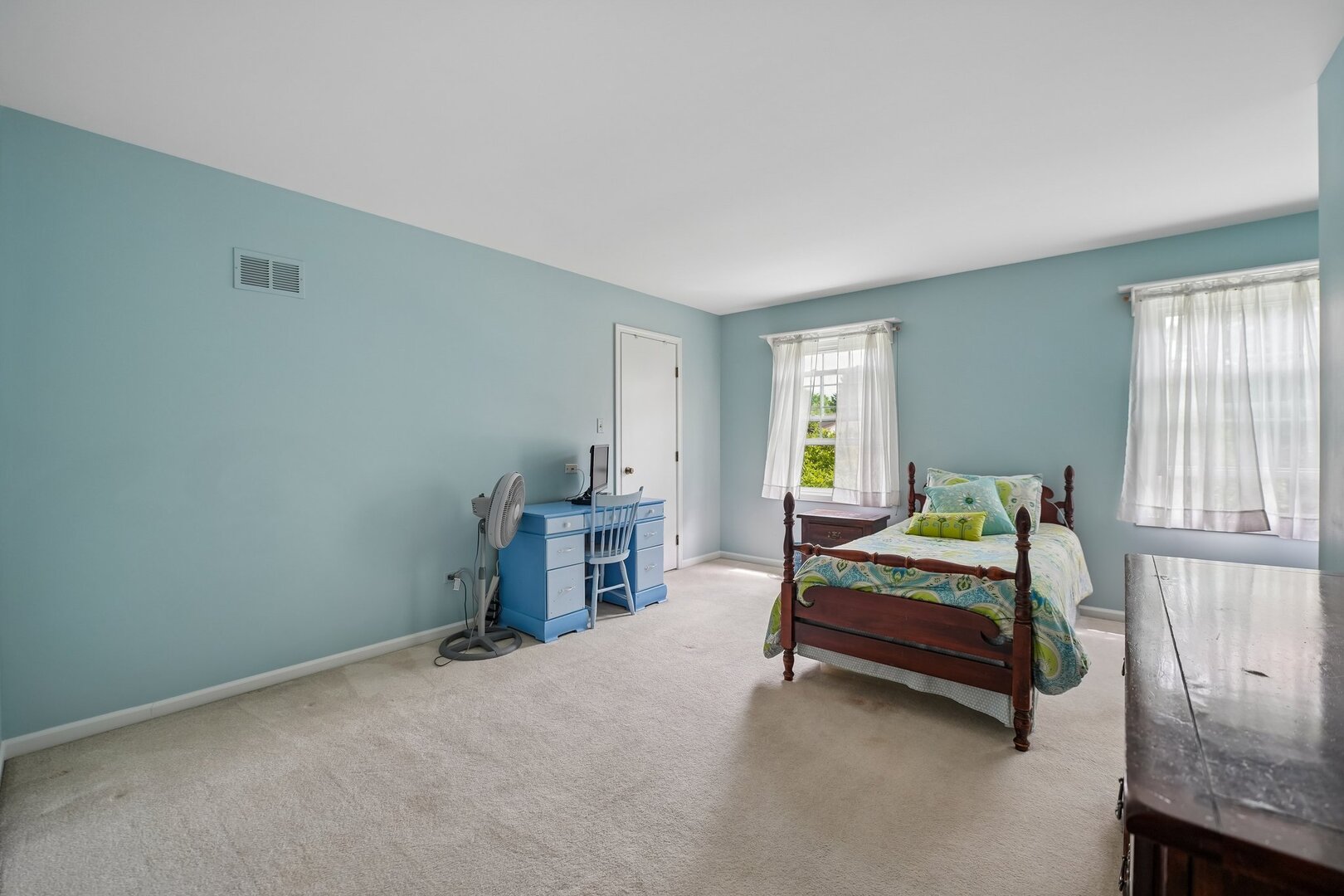737 Clovetree Court Naperville IL 60540