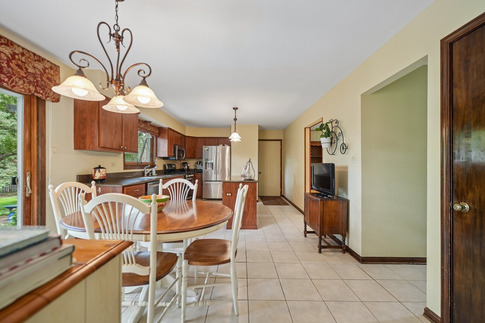 737 Clovetree Court Naperville IL 60540