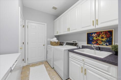 10N800 Highland Trail Hampshire IL 60140