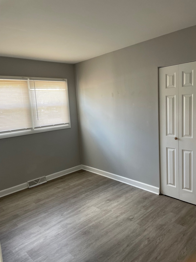 9338 Oak Street Orland Park IL 60462