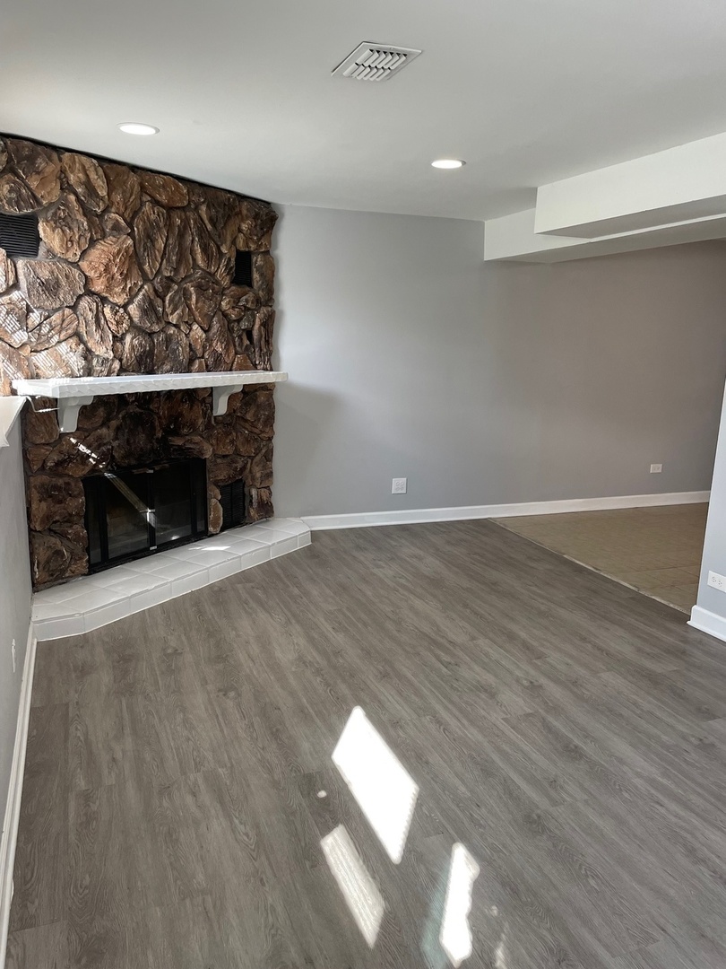 9338 Oak Street Orland Park IL 60462
