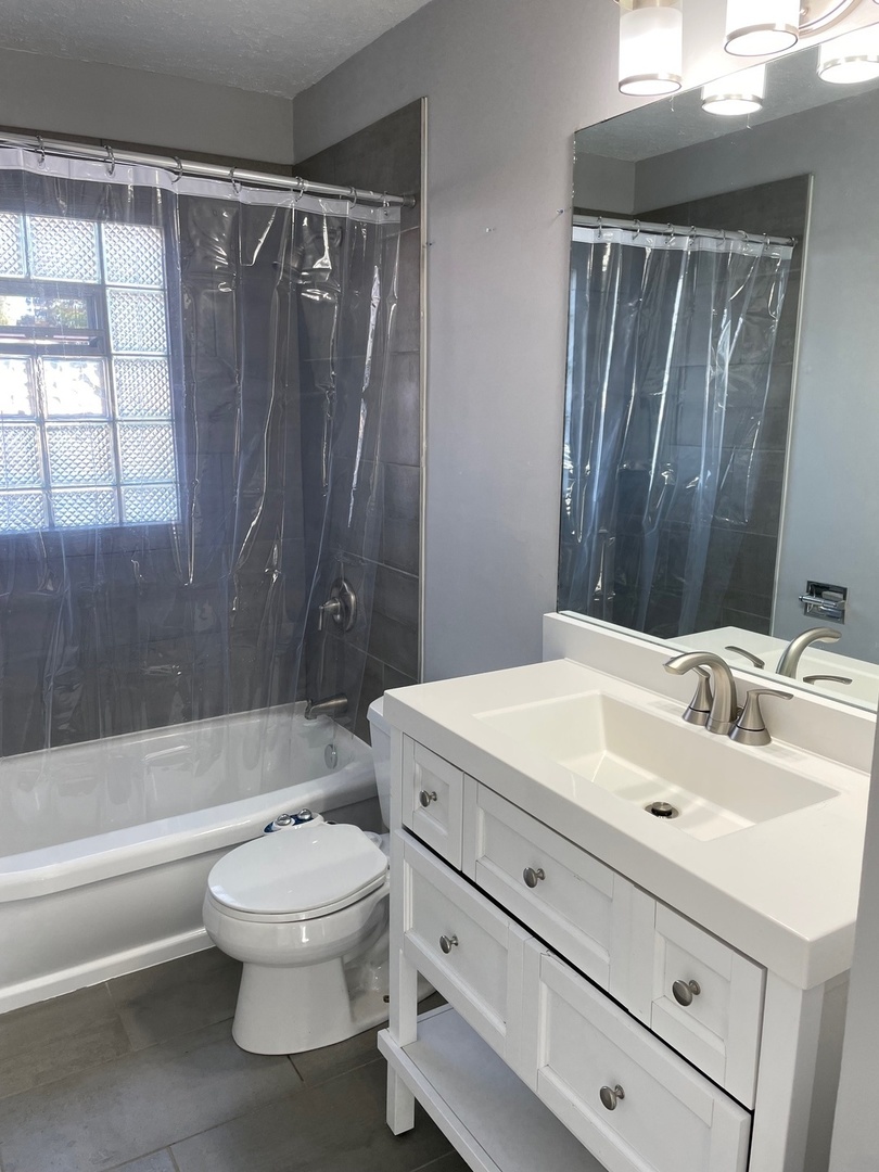 9338 Oak Street Orland Park IL 60462