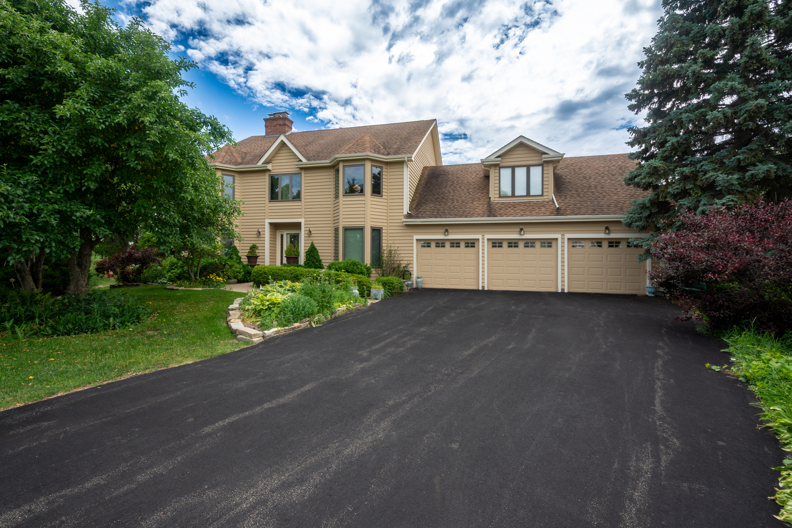 25047 West Palmer Court Antioch IL 60002