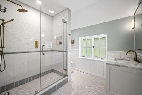 955 East Ringwood Road Lake Forest IL 60045