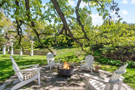 955 East Ringwood Road Lake Forest IL 60045