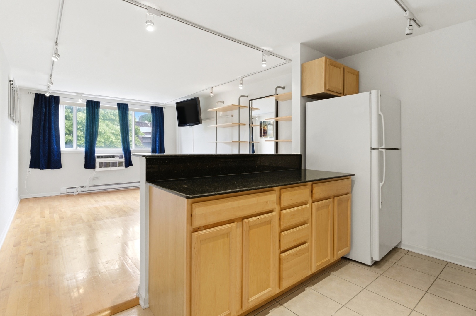 5854 North Kenmore Avenue Chicago IL 60660