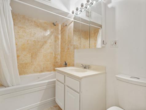 5854 North Kenmore Avenue Chicago IL 60660