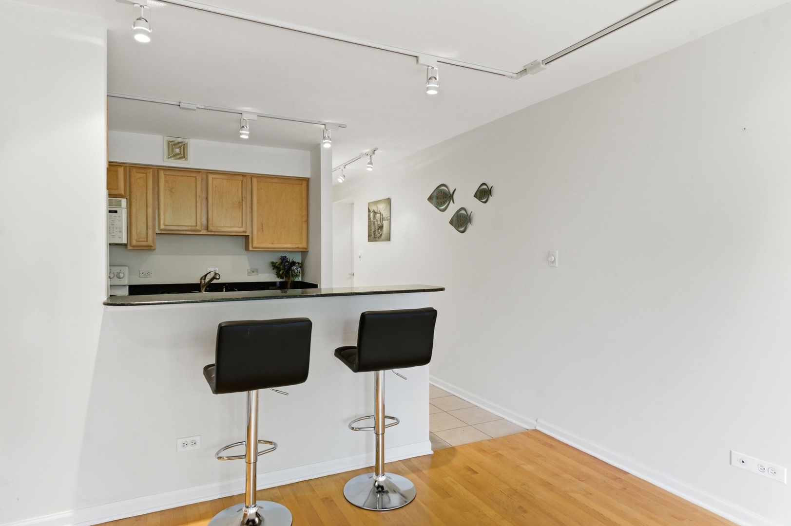 5854 North Kenmore Avenue Chicago IL 60660