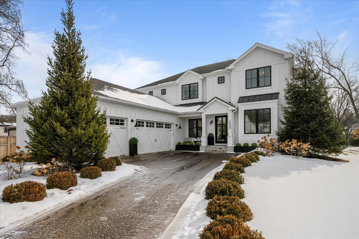 1555 Samanthas Way Deerfield IL 60015