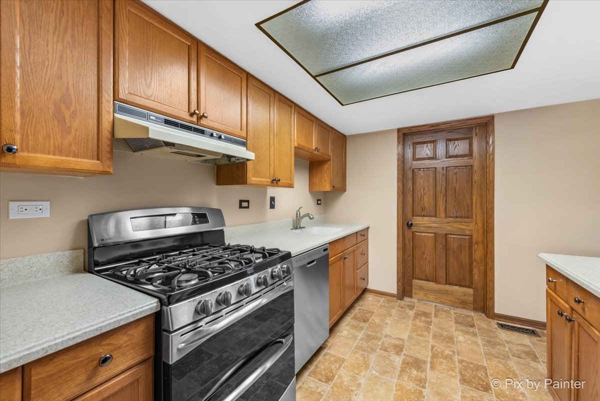 815 Mansfield Court Schaumburg IL 60194