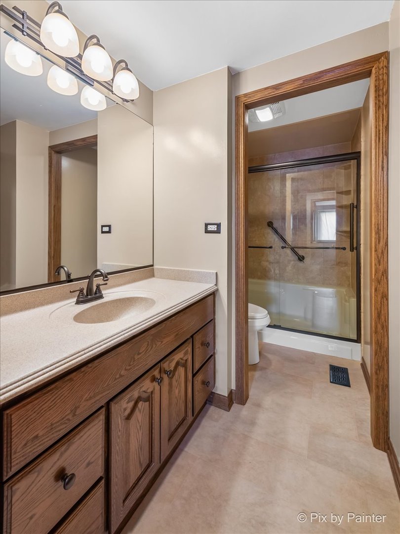 815 Mansfield Court Schaumburg IL 60194