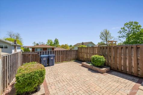 815 Mansfield Court Schaumburg IL 60194