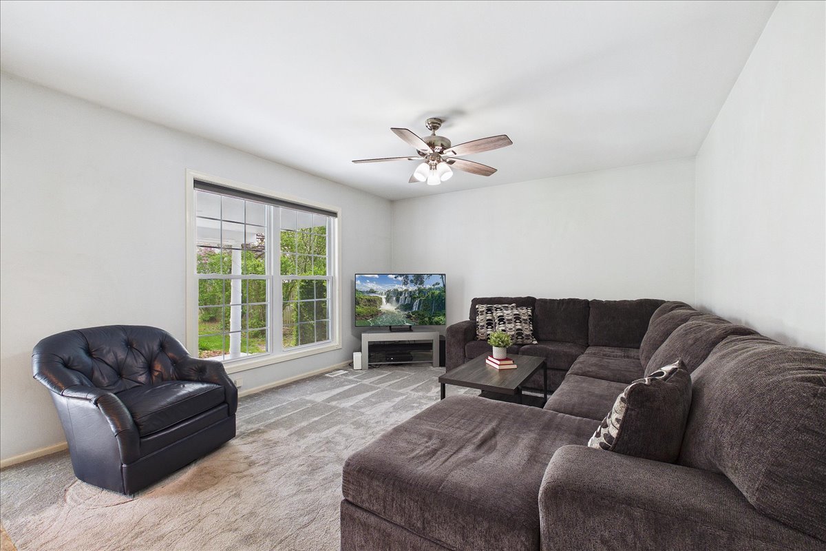 2655 Lindrick Lane Aurora IL 60504